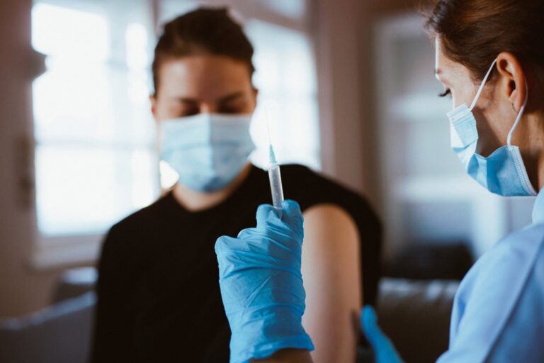 Vaccine divide causing strife in some Manitoba families, friend groups
