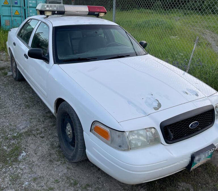 Northern Manitoba man charged with impersonating police officer, RCMP say
