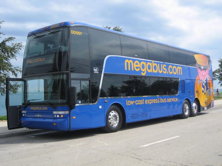 Megabus to offer routes between London and Toronto starting July 15