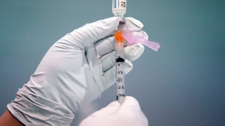 US officials flag ‘small’ reaction risk with J&J vaccine