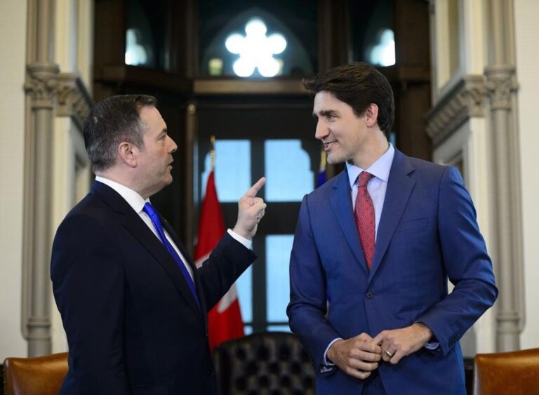 Prime Minister Justin Trudeau heads to Alberta, set to meet with Jason Kenney