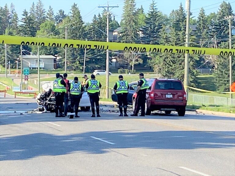 Driver killed in Friday morning crash on 14 Street Northwest: Calgary EMS