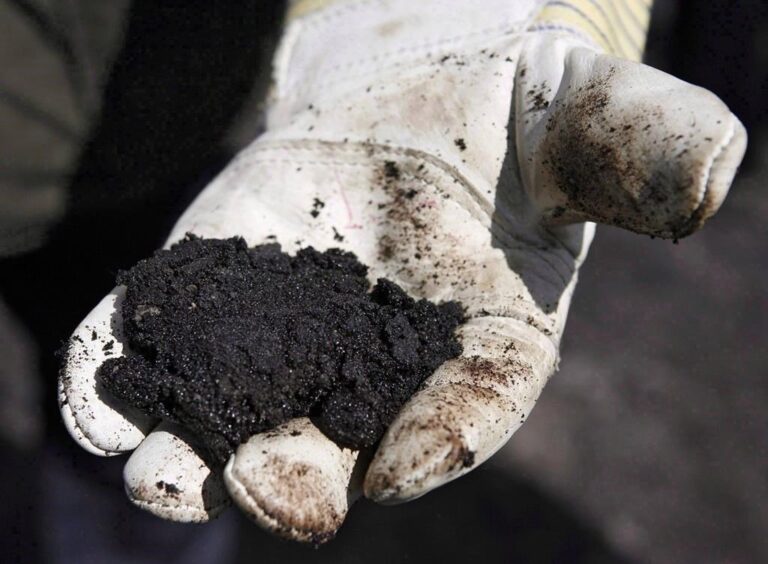 Alberta government becomes part owner of Sturgeon Refinery