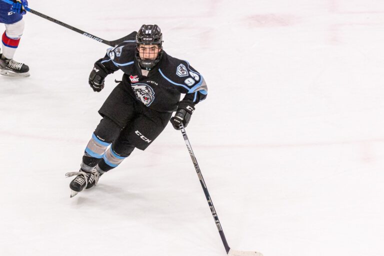 Winnipeg Ice forwards Matt Savoie and Conor Geekie invited to Canadian U18 camp
