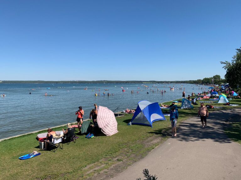 No booze on the beach: RCMP ramp up patrols at Sylvan Lake