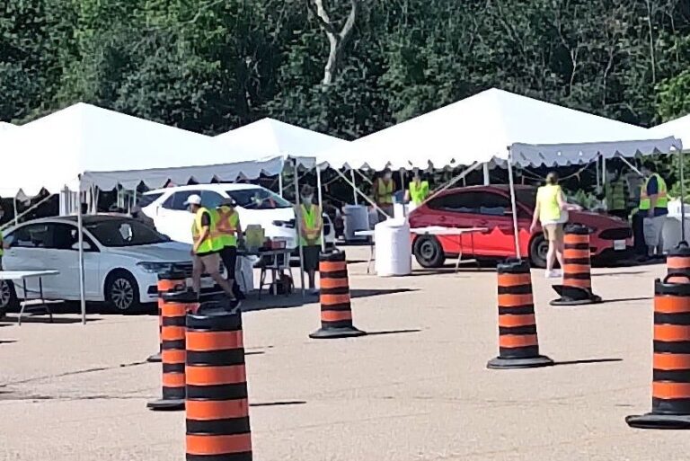 More than 1,000 people vaccinated at COVID-19 drive-thru clinic in Kitchener on Sunday