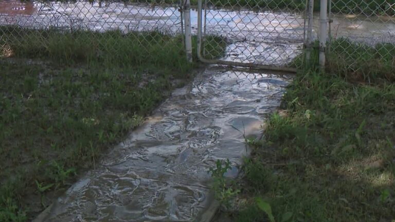 Muddy properties, flooded basements left for north Edmonton residents to clean up after water main break