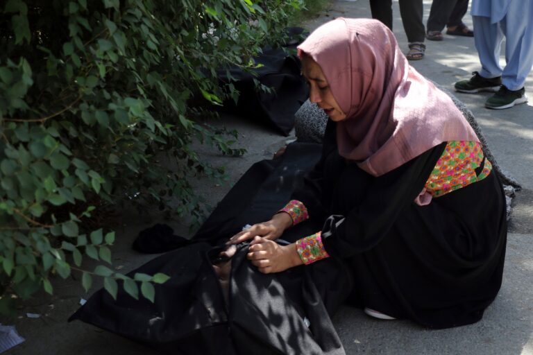 ‘Don’t lose hope’: Canada secures 500 seats on U.S. flight from Kabul, waives visa fees