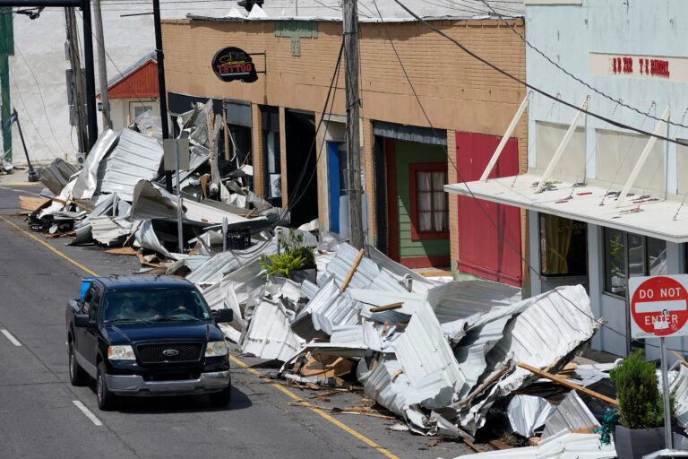 Louisiana residents could face a month without power due to Hurricane Ida, officials say