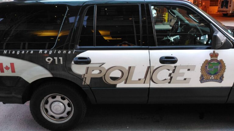 1 dead, 1 seriously injured after cars collide in Niagara-on-the-Lake