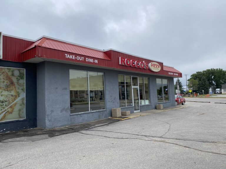 Steinbach restaurant to close indoor dining due to vaccine passport