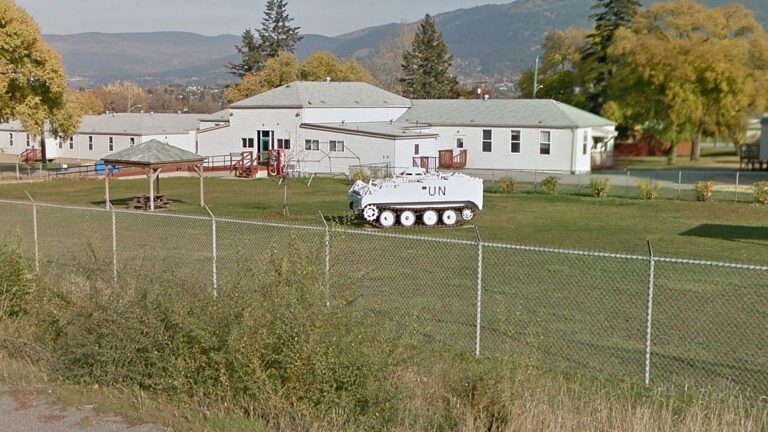 CAF soldiers shifting from Oliver to Vernon for White Rock Lake wildfire fight