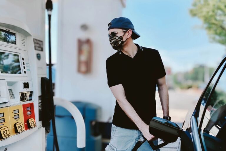 Gas prices approach record levels across southern Ontario
