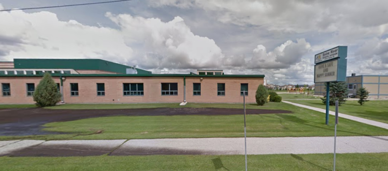 Longtime Manitoba superintendent leaving job due to Bill 64, division says