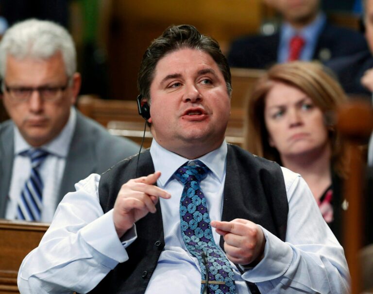 Former Liberal MP Kent Hehr to enter Calgary mayoral race