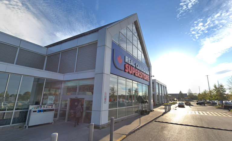 Pair charged in armed robbery at Oxford Street East grocery store: London police