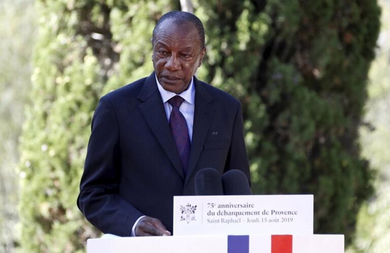 Guinea soldiers say gov’t, constitution dissolved in apparent coup