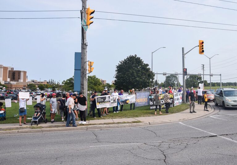 ‘Mindless mobs’: London, Ont. mayor condemns hospital protests during COVID-19 briefing