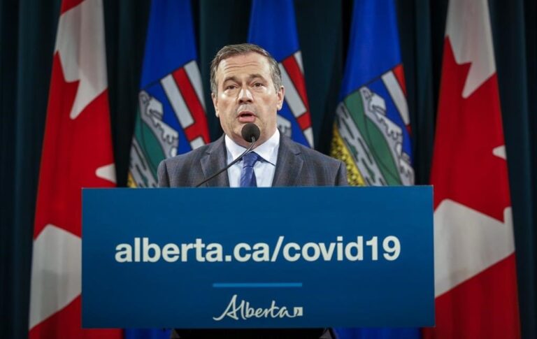 Political sociologist ‘surprised’ no resignations after latest Alberta COVID-19 shift