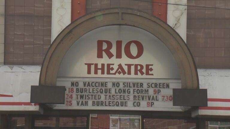 ‘No vaccine, no silver screen’: B.C. theatre among businesses optimistic about vaccine cards