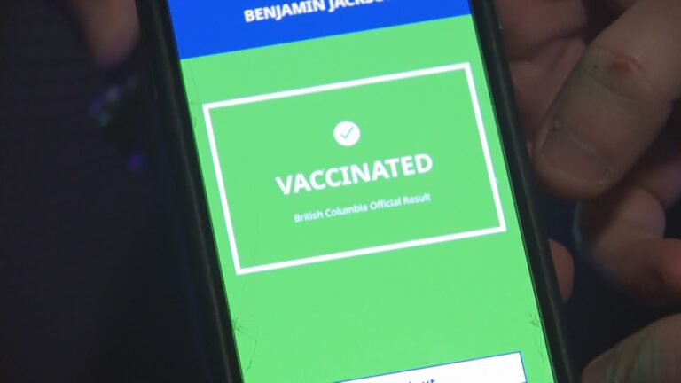 Ontario enforcement agencies report few incidents in early days of COVID-19 vaccine certificates
