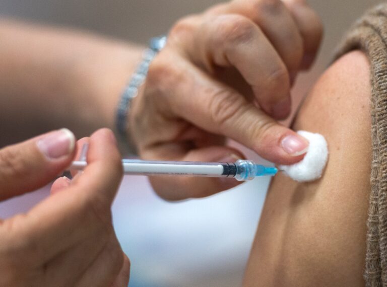 COVID-19: Quebec court gives mother permission to vaccinate boy despite father’s objections