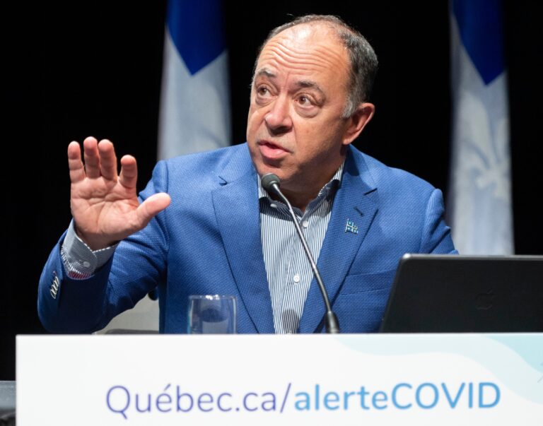 Living with the virus: Quebec health minister pens open letter amid rising COVID-19 cases