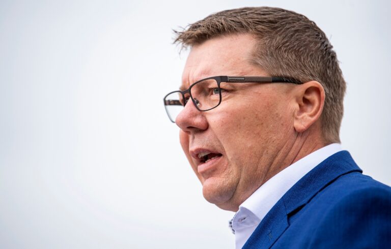Canada election: Do federal results affect provincial politics?