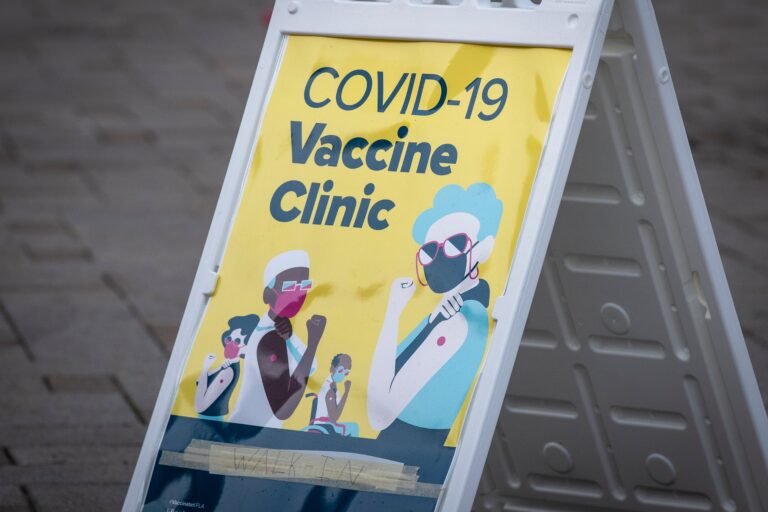 City of Toronto to host COVID-19 vaccine clinics at 5 shopping malls