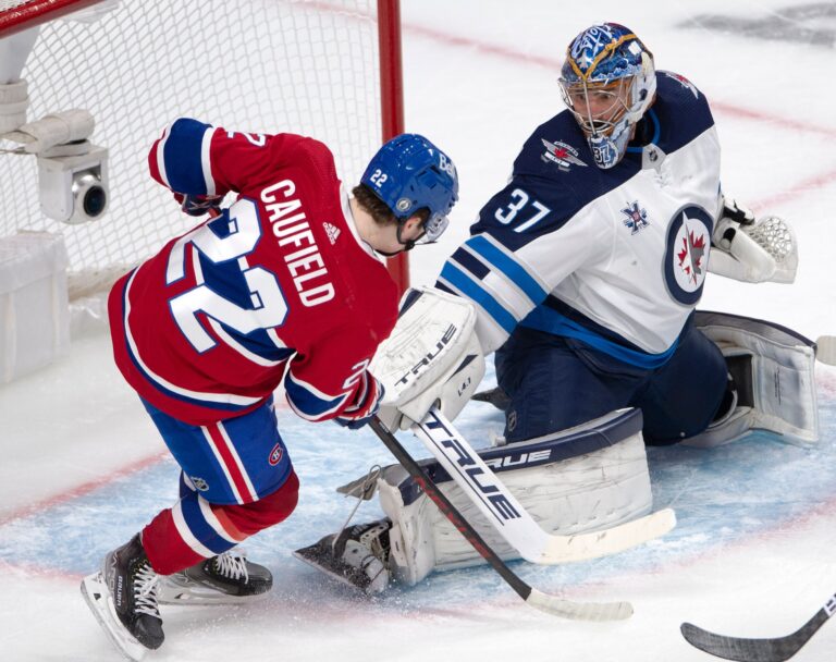 Winnipeg Jets goalie Connor Hellebuyck is pro choice on getting vaccinated