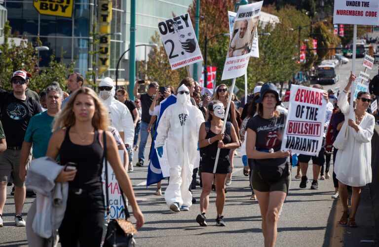 COVID-19 hospital protests ‘a morale blow’ to Canada’s exhausted health-care workers