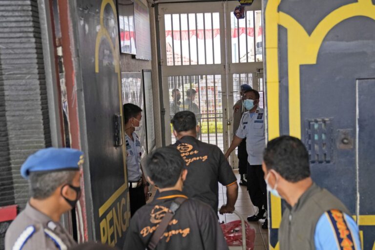 41 inmates killed after fire breaks out in overcrowded block of Indonesia prison
