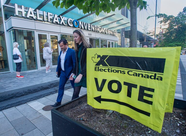 Only 1 in 10 Canadians happy with outcome of federal election: poll