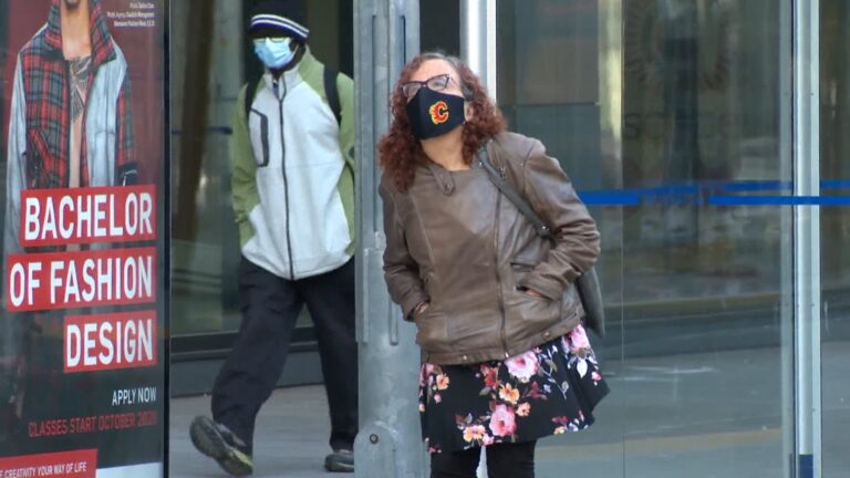 City of Calgary passes new mask bylaw, reinstates state of local emergency