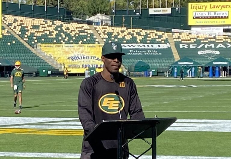 Elks linebacker Derrick Moncrief takes field for 1st time in green and gold