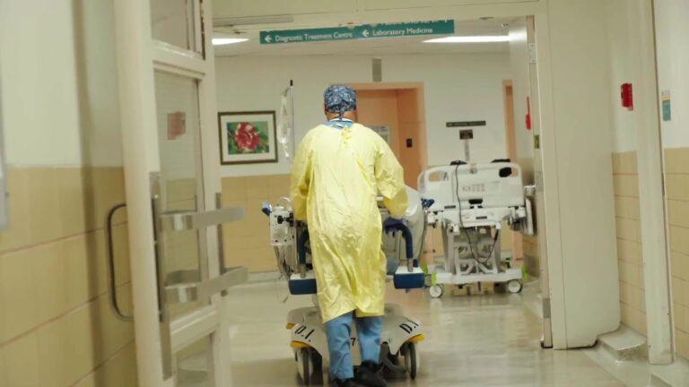 Alberta records 34 new COVID-19 deaths, ICU admissions climb as Kenney discusses crisis with Trudeau