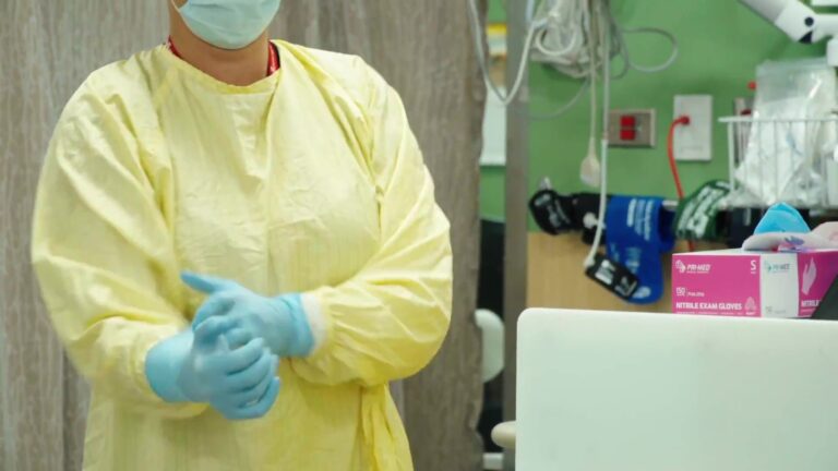 COVID-19: Alberta ICU nurse dies as pressure on health-care system continues to mount