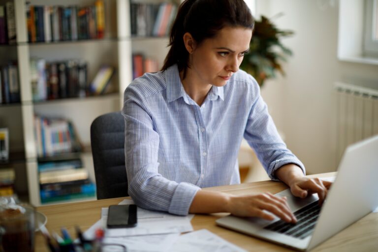 Why switching jobs can net you a double-digit pay boost right now
