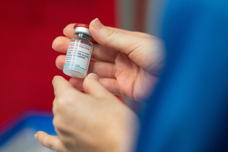 Moderna to take on COVID-19, flu with single booster vaccine