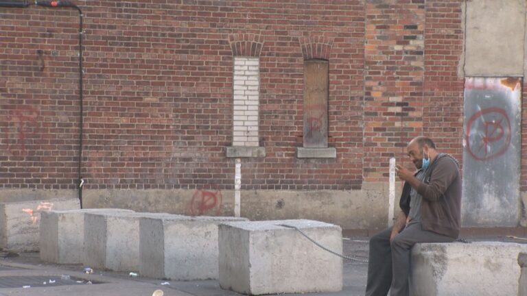 Homeless advocates voice concerns over Quebec’s COVID-19 vaccine passport