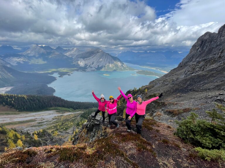 ‘It was so dramatic’: hikers use satellite phone to call search and rescue in Kananaskis