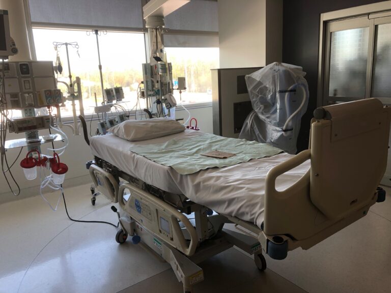 Treating COVID-19 patients in intensive care costs at least $50,000: report