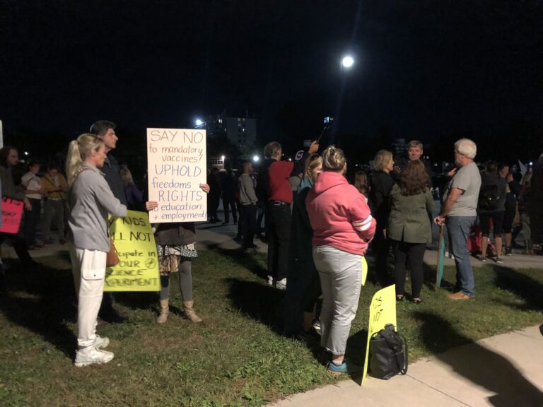 TVDSB meeting interrupted by anti-vaccine protesters