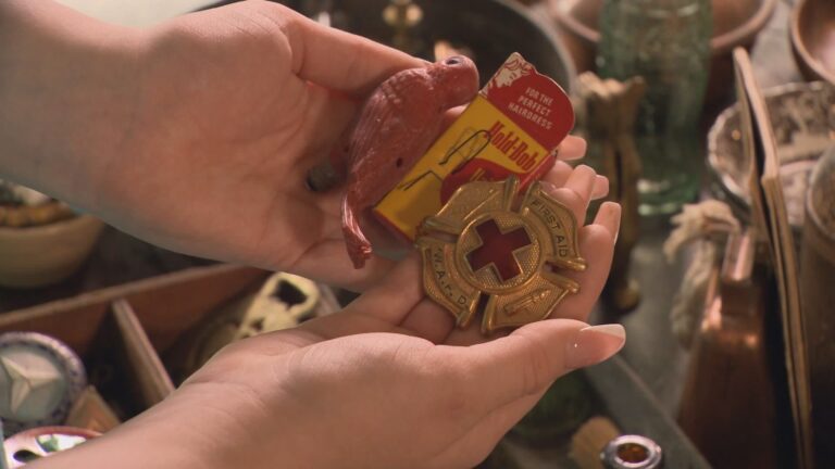 B.C. teenage antique picker’s garage robbed of ‘thousands of dollars’ worth of goods