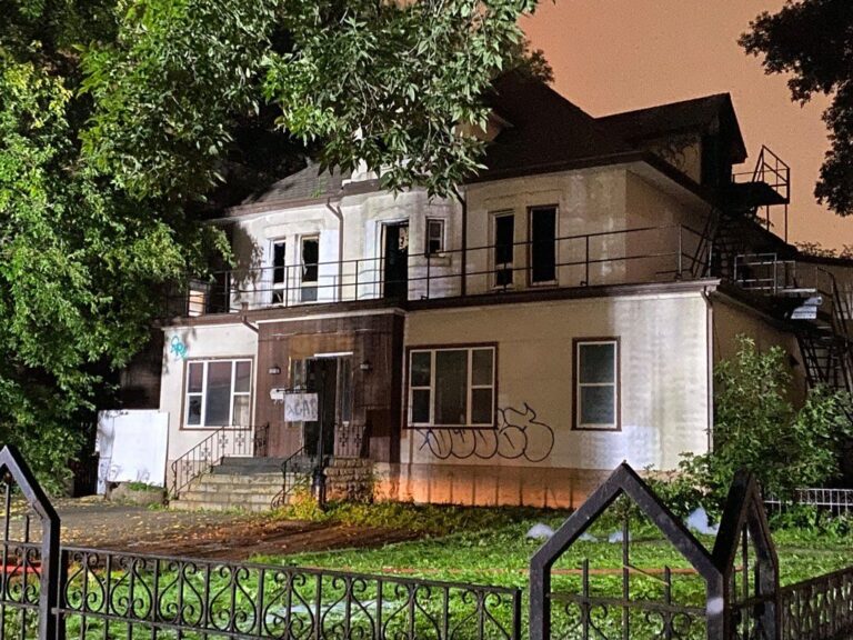 Fire devastates house on Mayfair Avenue in Winnipeg