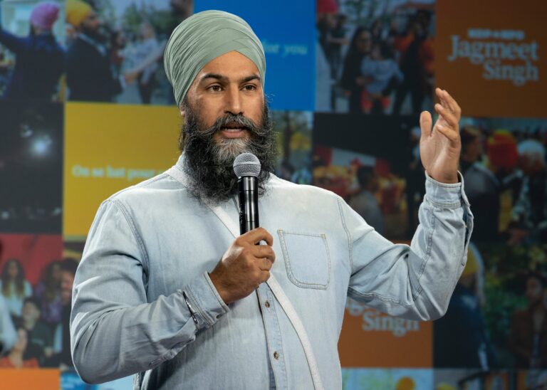 NDP’s Singh reiterates promise to tackle corporate loopholes, tax cheats