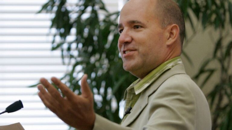 Ex-Bush strategist Matthew Dowd running as Democrat in Texas