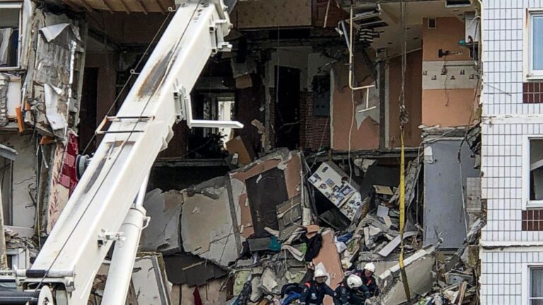 Gas explosion in apartment building outside Moscow kills 2