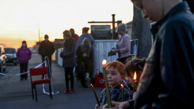 Dad of 3 girls killed in New Zealand says he’s forgiven wife