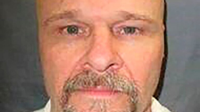 Texas inmate executed for fatally stabbing 2 brothers
